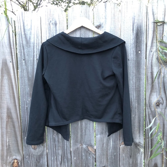 Lightweight Champion Jacket ❤️ - Picture 4 of 5